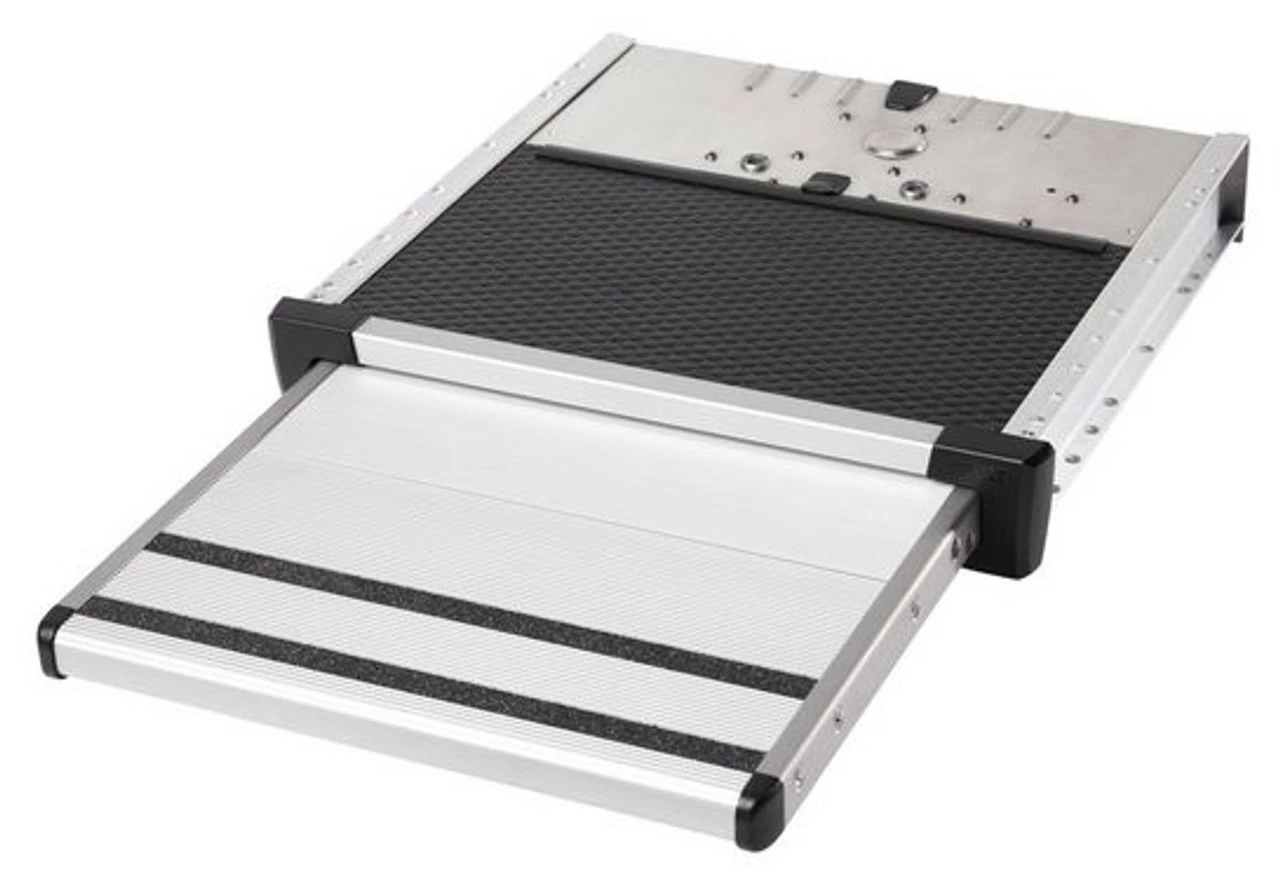 Thule Slide-Out 12v Automatic Step 1 Thule Slide-Out 12v Automatic Step