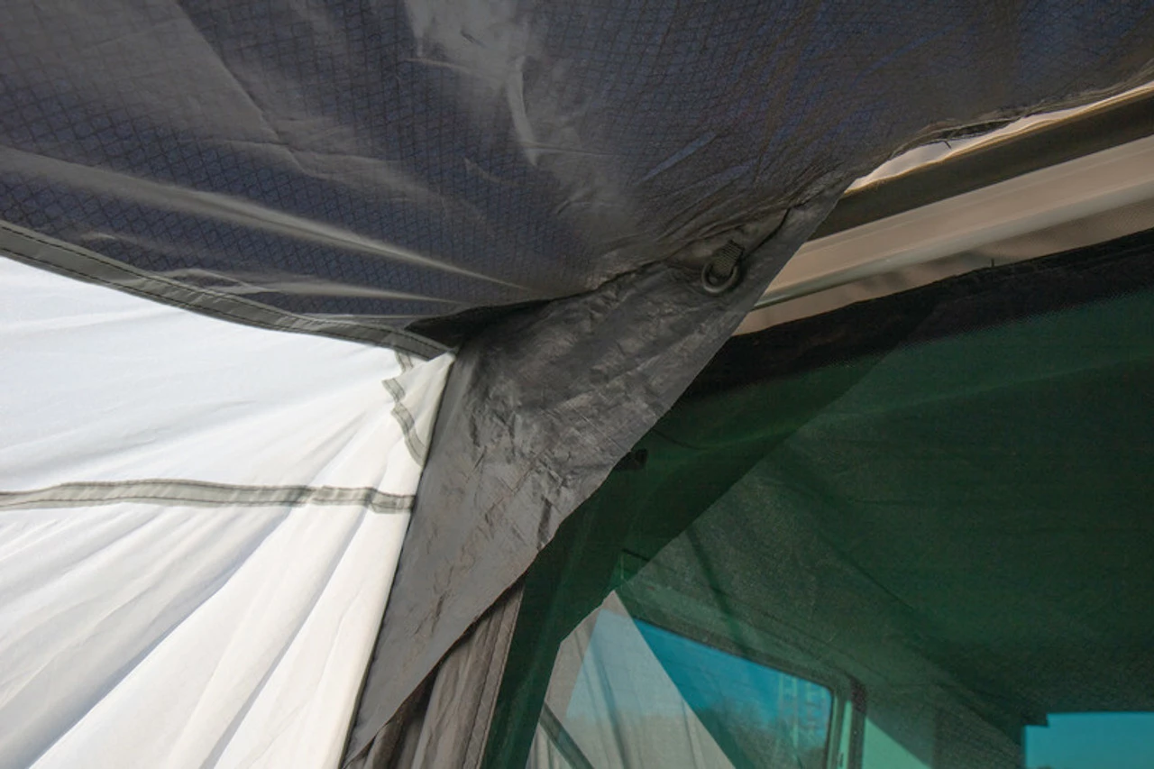 Reimo Playa Van Universal Sun Canopy Awning 4 Reimo Playa Van Universal Sun Canopy Awning - Image 4